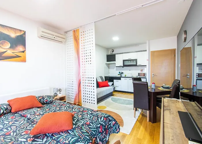 Flexible Selfcheckins 54 - Zagreb - Garage - Loggia - New
