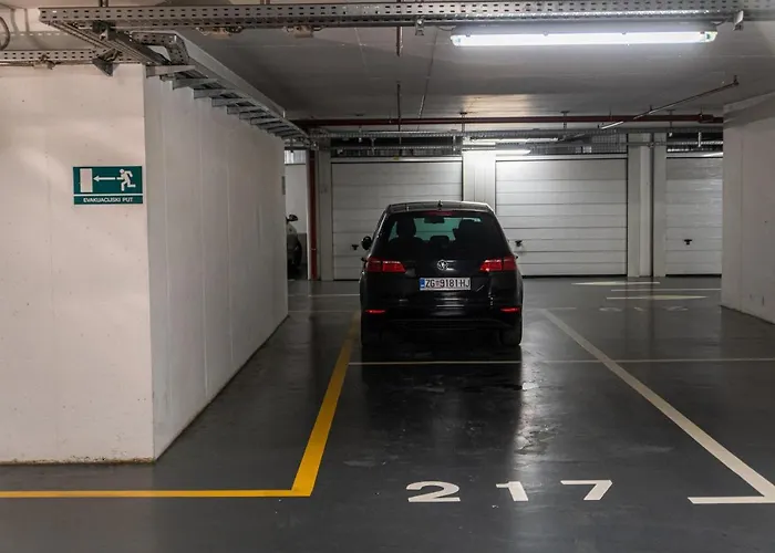 Flexible Selfcheckins 54 - Zagreb - Garage - Loggia - New